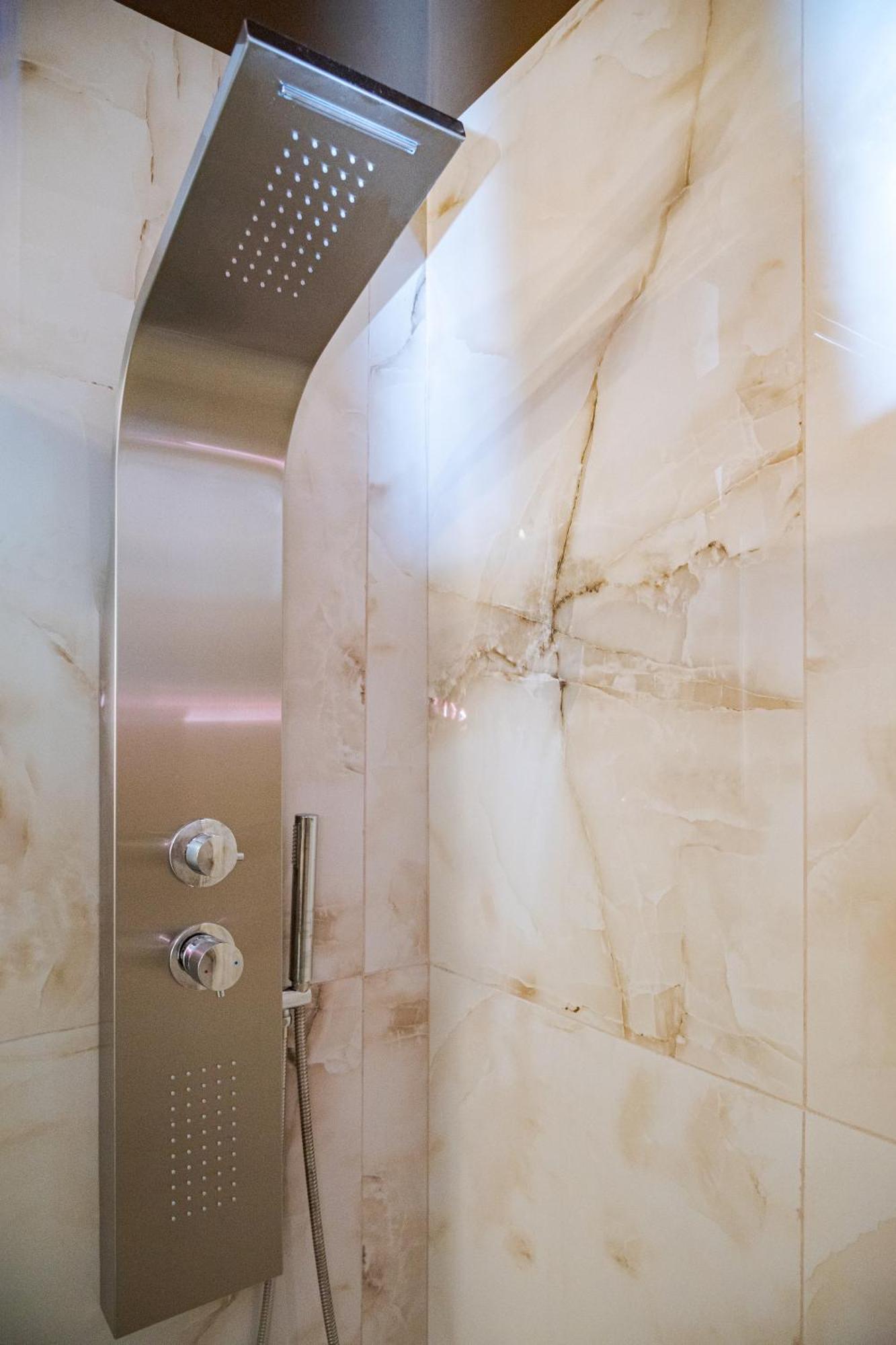 Choice Apartment Bari Bagian luar foto